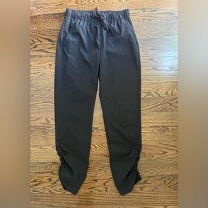 Gaiam ruched hem womens activewear pants Sz. XS black drawstring waist